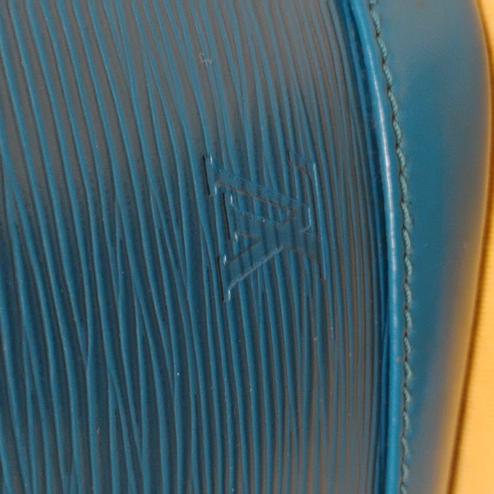 SALE! Auth Louis Vuitton Epi Now BB Cyan Leather Shoulder Bag W Dust Bag & Cards - Picture 5 of 16